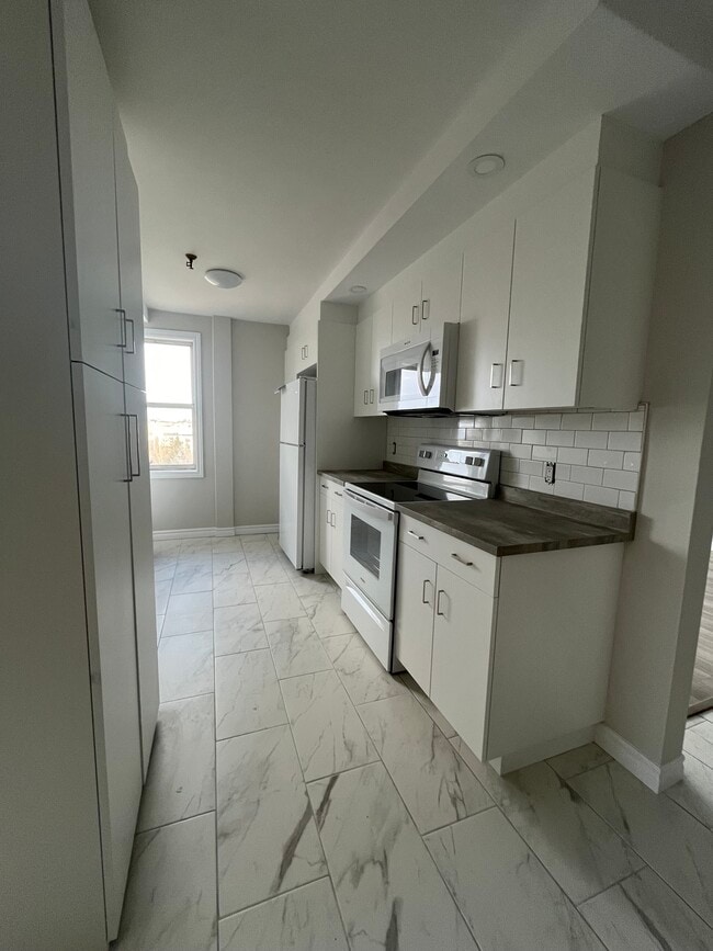 49 Melrose Ave in Halifax, NS - Building Photo - Building Photo
