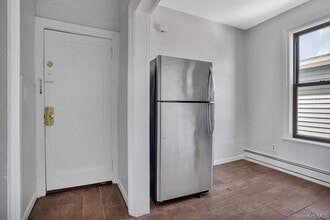 107 N Forest Ave in Rockville Centre, NY - Building Photo - Building Photo