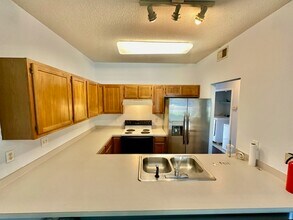1828 Whispering Oaks Ln in Fort Walton Beach, FL - Building Photo - Building Photo