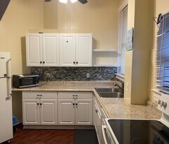 406 Station Street, Unit # 2 in Bridgeville, PA - Building Photo