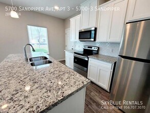 5700 Sandpiper Ave-Unit -5700-3 Sandpiper in Alton, TX - Foto de edificio - Building Photo