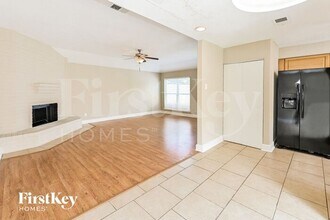 10406 Buffalo Bend Dr in Houston, TX - Building Photo - Building Photo