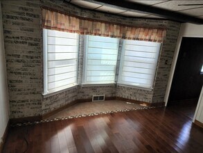 53 Victory Ave, Unit 1st Floor in Lackawanna, NY - Foto de edificio - Building Photo