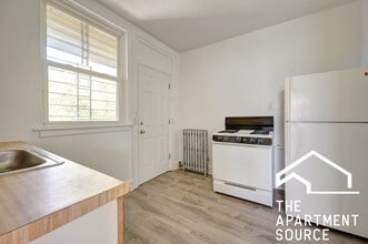 2942 N Albany Ave, Unit 3 in Chicago, IL - Foto de edificio - Building Photo