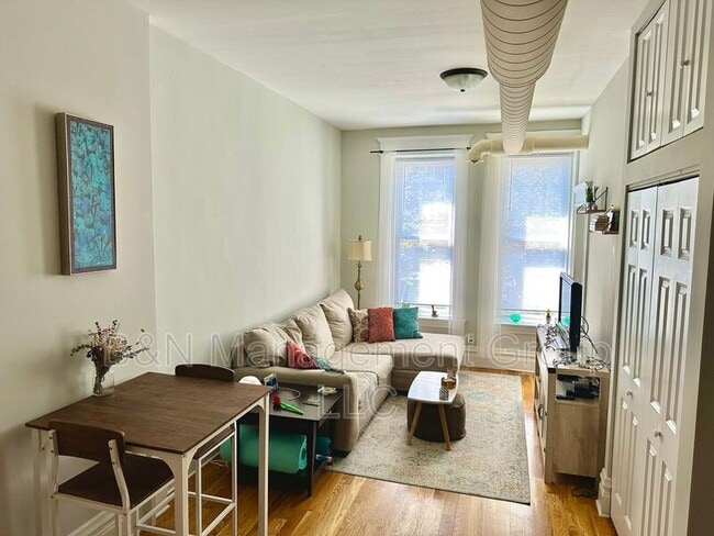 property at 2337 N Janssen Ave