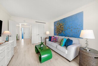 2170 Ibis Isle Rd in Palm Beach, FL - Building Photo - Building Photo