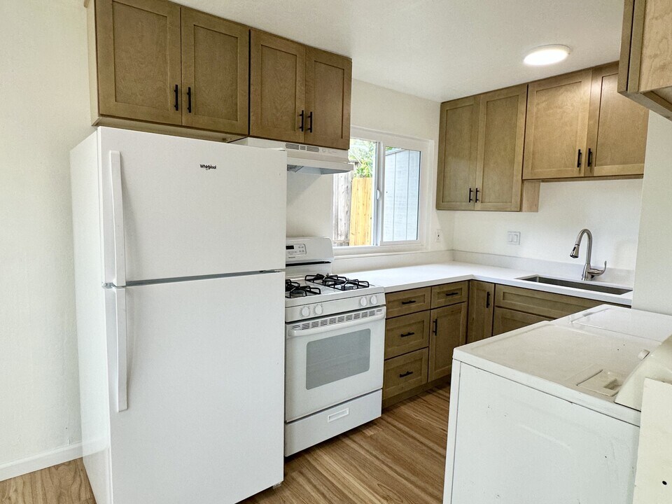 7337 Starward Dr in Dublin, CA - Building Photo