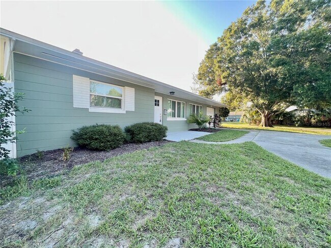 3530 66th Way N in St. Petersburg, FL - Building Photo - Building Photo