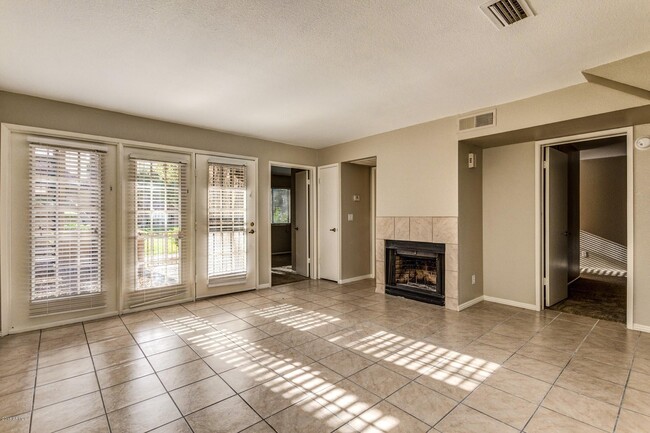 4901 S Calle Los Cerros Dr in Tempe, AZ - Building Photo - Building Photo