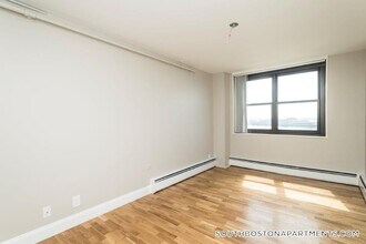 1410 Columbia Rd in Boston, MA - Building Photo - Building Photo