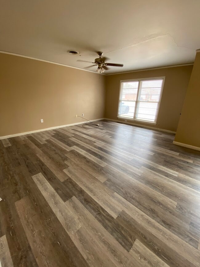 property at 1009 N 15th St