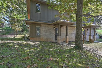 208 Dean St, Unit 2 in Johnson City, TN - Foto de edificio - Building Photo