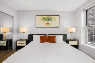 179 Sullivan St in New York, NY - Building Photo - Building Photo