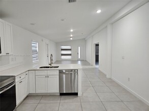 2816 NW 6th Ct in Fort Lauderdale, FL - Building Photo - Building Photo