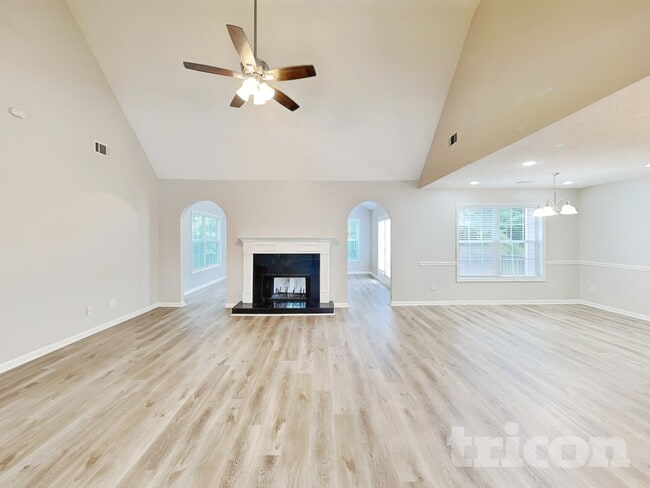 331 Crestridge Ln in Ellenwood, GA - Building Photo - Building Photo