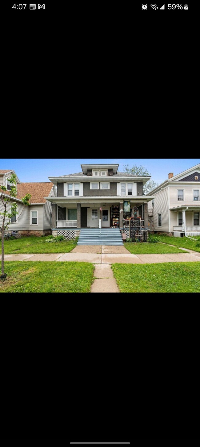 property at 93 Harrison Pl