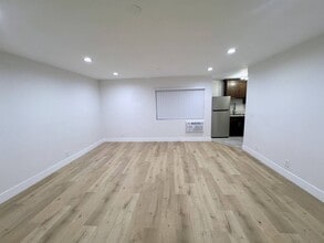 1700 Keeler St in Burbank, CA - Building Photo - Building Photo