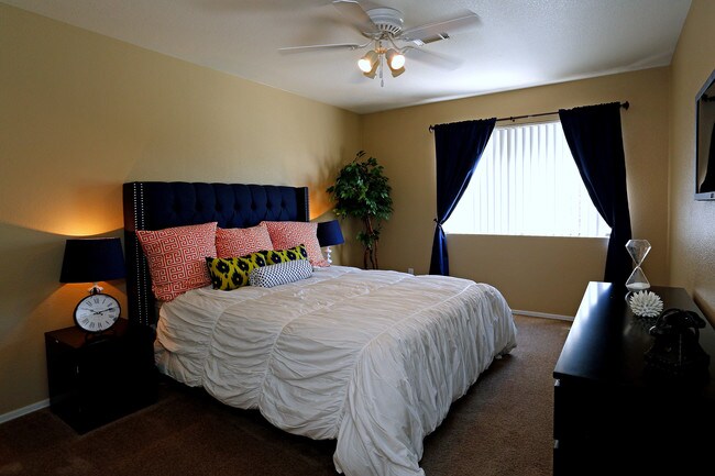 Arcadia Palms in Las Vegas, NV - Building Photo - Building Photo