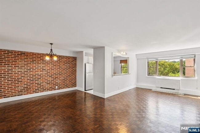 8800 JFK Blvd E, Unit 4J in North Bergen, NJ - Building Photo - Building Photo