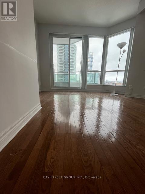 60 Byng Ave in Toronto, ON - Building Photo - Building Photo