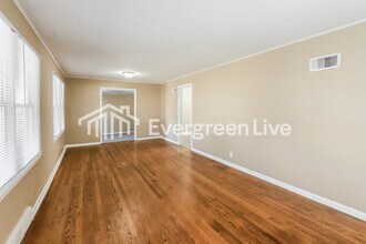 6701 Fairway Dr in Kansas City, MO - Building Photo - Building Photo