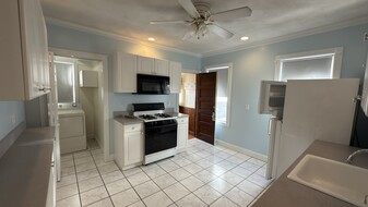 18 Bigelow St, Unit 3 in Boston, MA - Building Photo