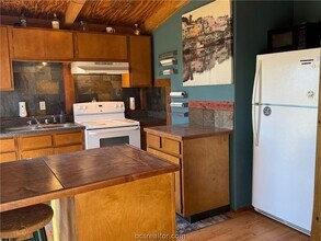 13859 Farm to Market 2155 Loop in Somerville, TX - Foto de edificio - Building Photo