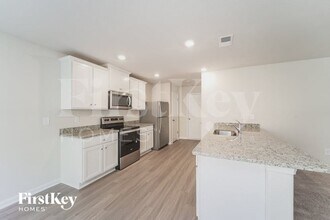 8421 Deerwood Rd in Charlotte, NC - Building Photo - Building Photo