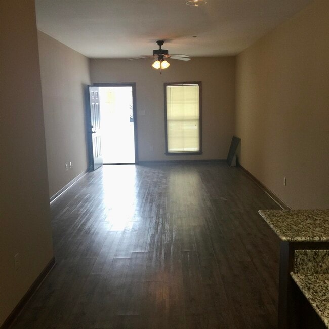 641 E McNeese St in Lake Charles, LA - Building Photo - Building Photo