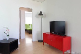 830 W 40th St-Unit -3 in Miami Beach, FL - Building Photo - Building Photo