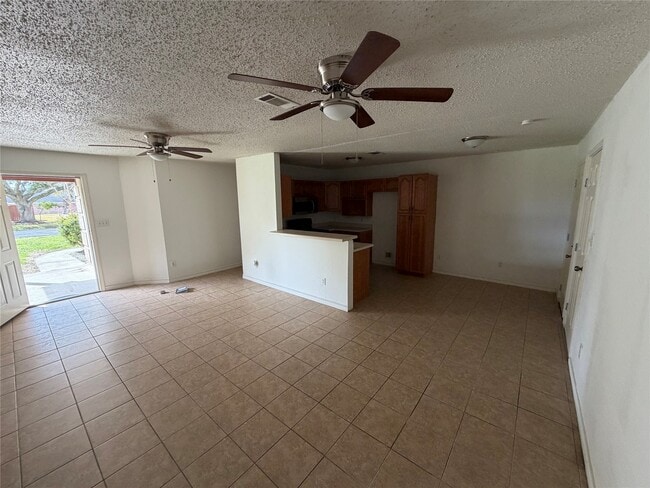 1917 Estate Dr in Deer Park, TX - Building Photo - Building Photo