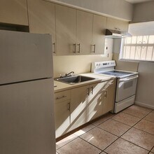 3190 NW 135th St in Opa Locka, FL - Building Photo - Building Photo