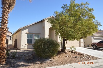 5220 Sweet William St in North Las Vegas, NV - Building Photo - Building Photo