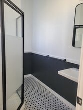 2581 Perkiomen Ave, Unit 1 in Reading, PA - Foto de edificio - Building Photo