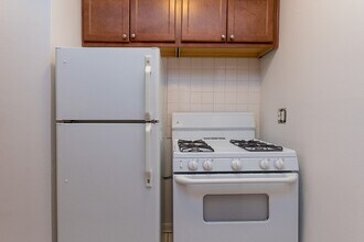 540 W Roscoe St in Chicago, IL - Building Photo - Building Photo