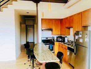 2041 W North Ave in Chicago, IL - Foto de edificio - Building Photo