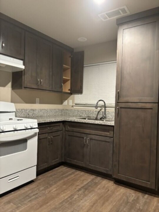 717 Faller Ave in Sanger, CA - Building Photo