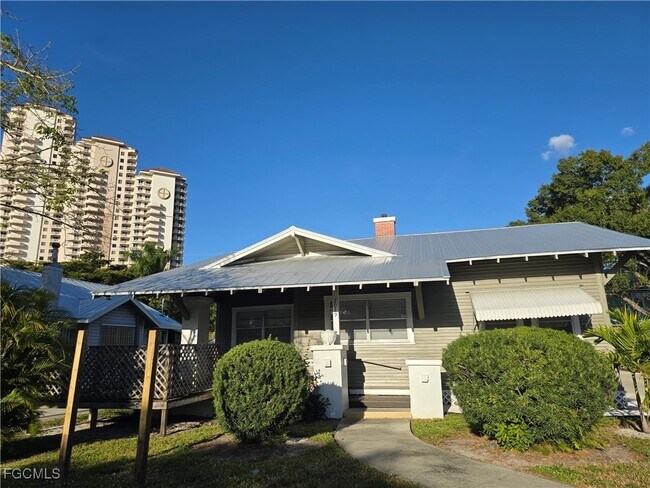 2029 Clifford St in Ft. Myers, FL - Building Photo - Building Photo