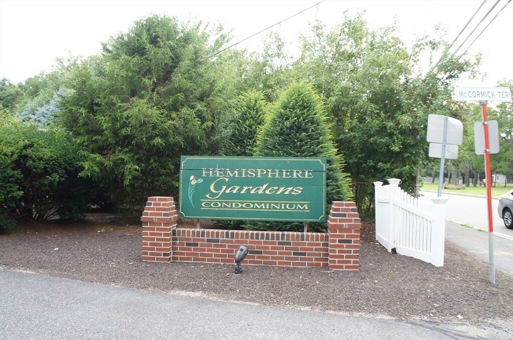 65 McCormick Terrace in Stoughton, MA - Building Photo