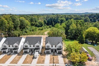 816 Crown Point Dr in Salisbury, NC - Foto de edificio - Building Photo