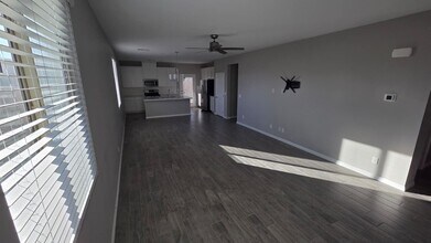 5729 Old Pne St in North Las Vegas, NV - Building Photo - Building Photo