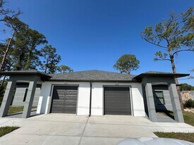 1133 Abrams Blvd in Lehigh Acres, FL - Building Photo