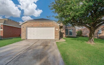 4506 Knights Ct in Baytown, TX - Building Photo - Building Photo