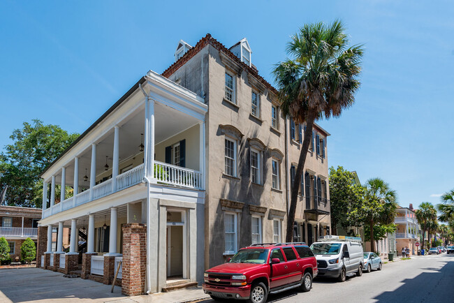 46 Queen Street in Charleston, SC - Building Photo - Primary Photo