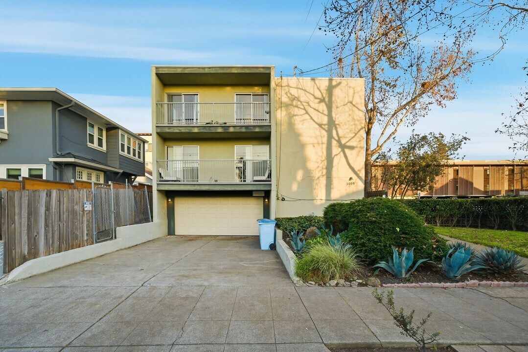 3009 Dana St, Unit C in Berkeley, CA - Foto de edificio