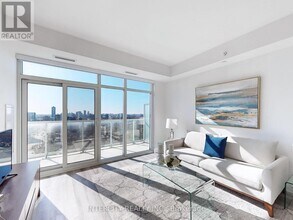 3220 Sheppard Ave E in Toronto, ON - Building Photo - Building Photo