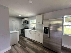 1550 E Bay St in Bartow, FL - Building Photo - Building Photo
