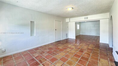 5319 Lake Blvd in Delray Beach, FL - Building Photo - Building Photo