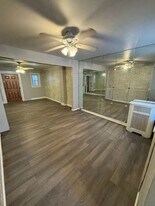 1142 E Woodlawn St in Philadelphia, PA - Building Photo