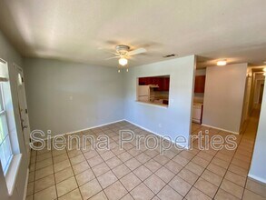 6506 Santos St in Austin, TX - Building Photo - Building Photo